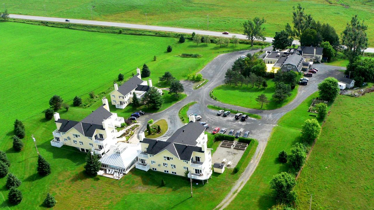 Auberge West Brome エクステリア 写真